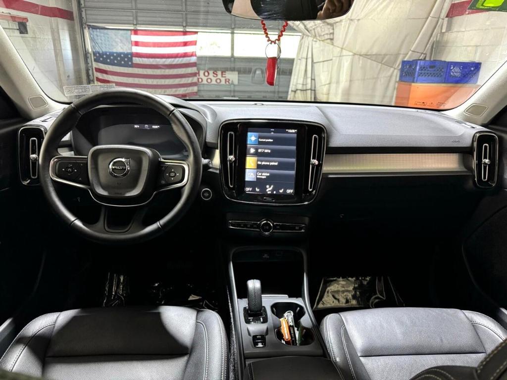 used 2021 Volvo XC40 car, priced at $21,795