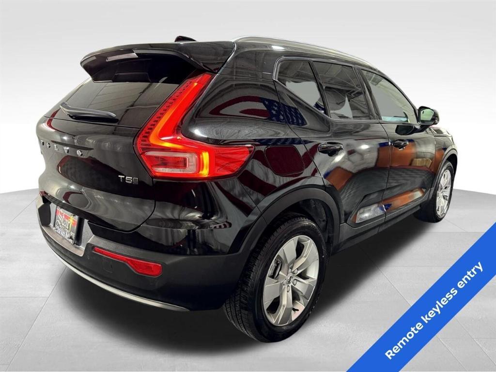 used 2021 Volvo XC40 car, priced at $21,795