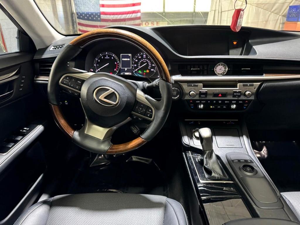 used 2018 Lexus ES 350 car, priced at $21,977