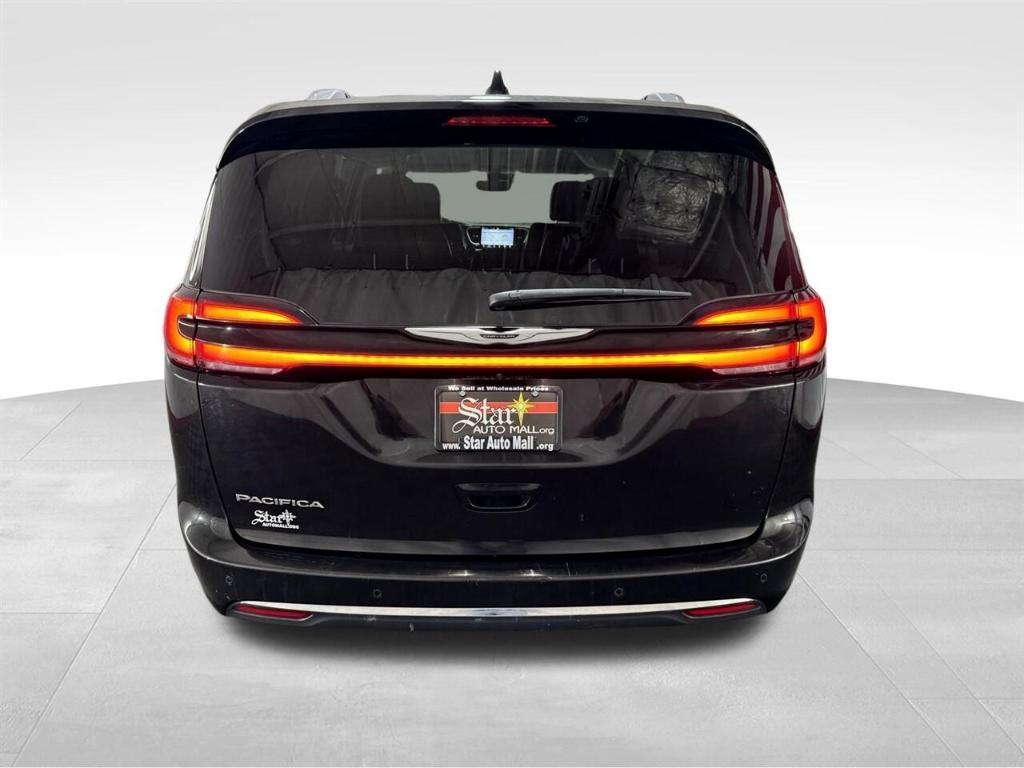 used 2021 Chrysler Pacifica car, priced at $19,995