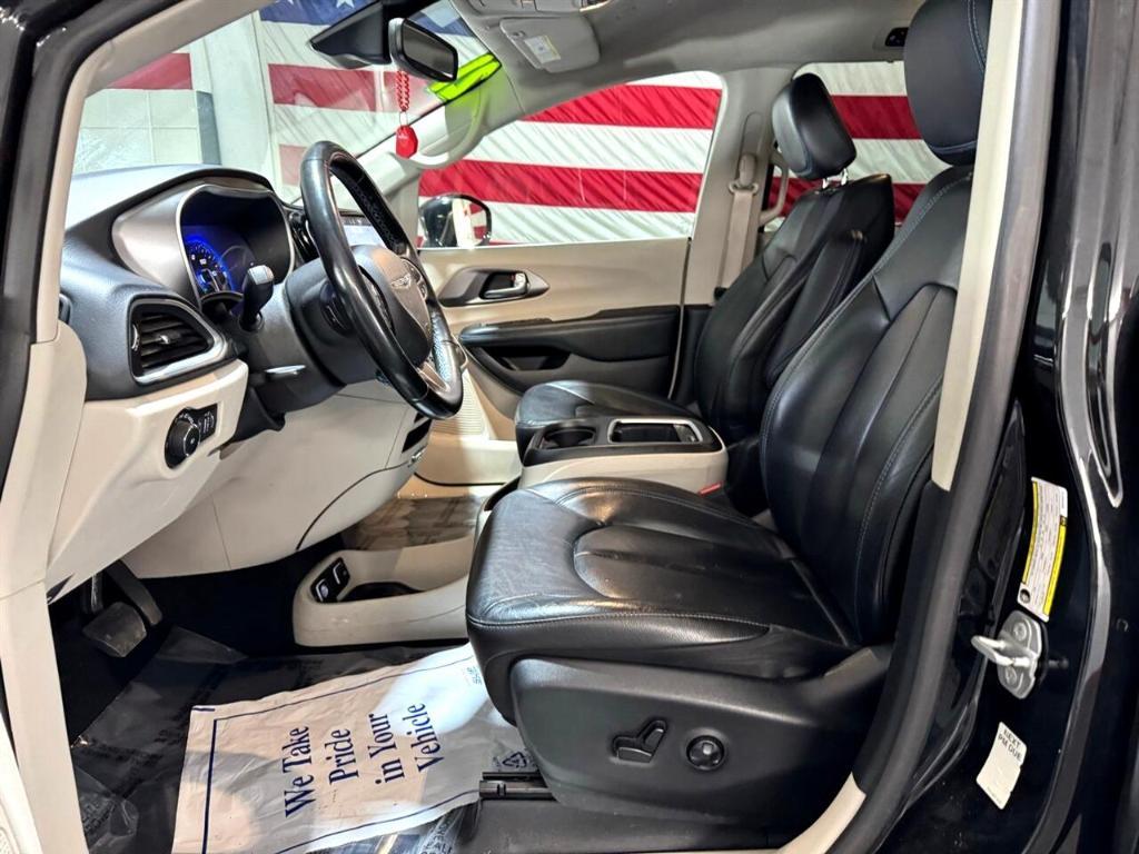 used 2021 Chrysler Pacifica car, priced at $19,995