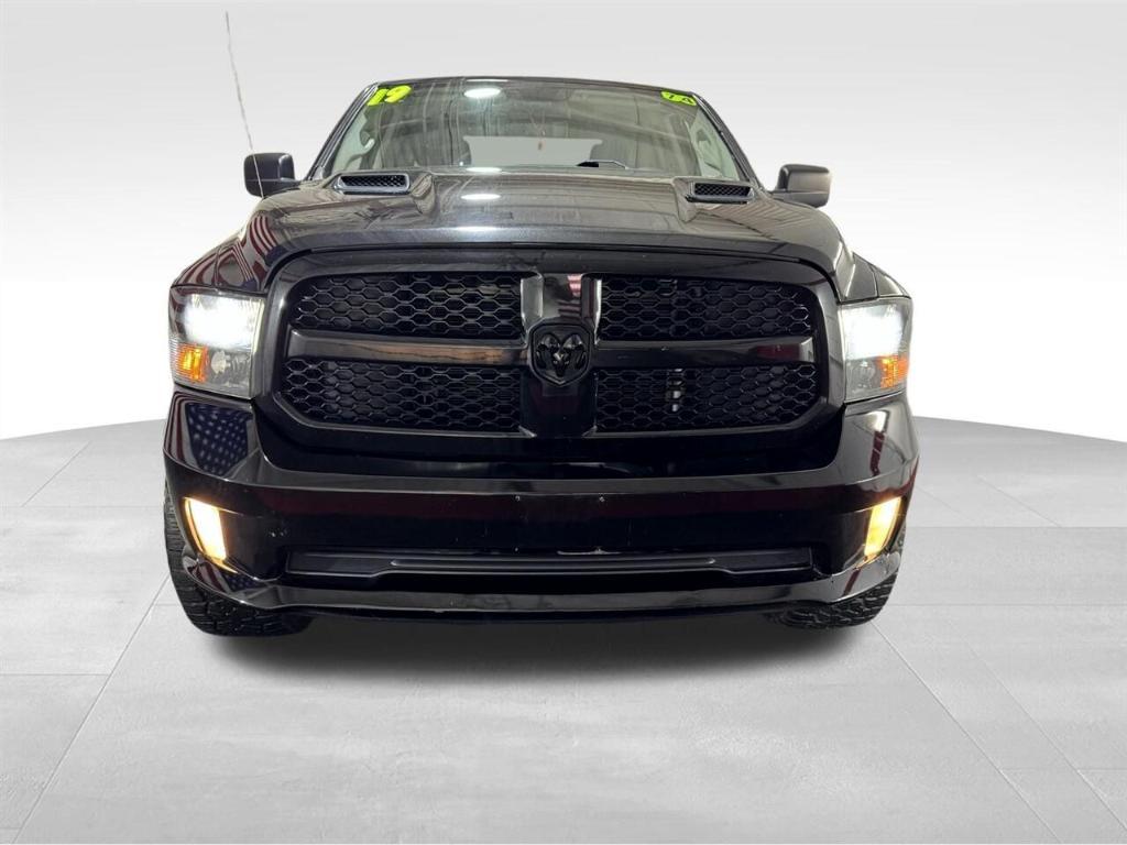 used 2019 Ram 1500 Classic car, priced at $25,898