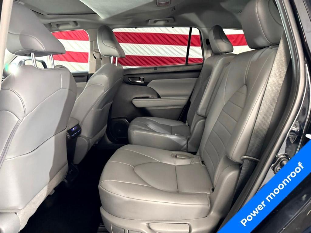 used 2021 Toyota Highlander car, priced at $35,777