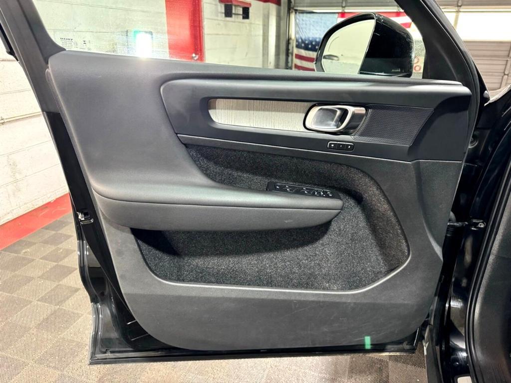 used 2023 Volvo XC40 car, priced at $20,977