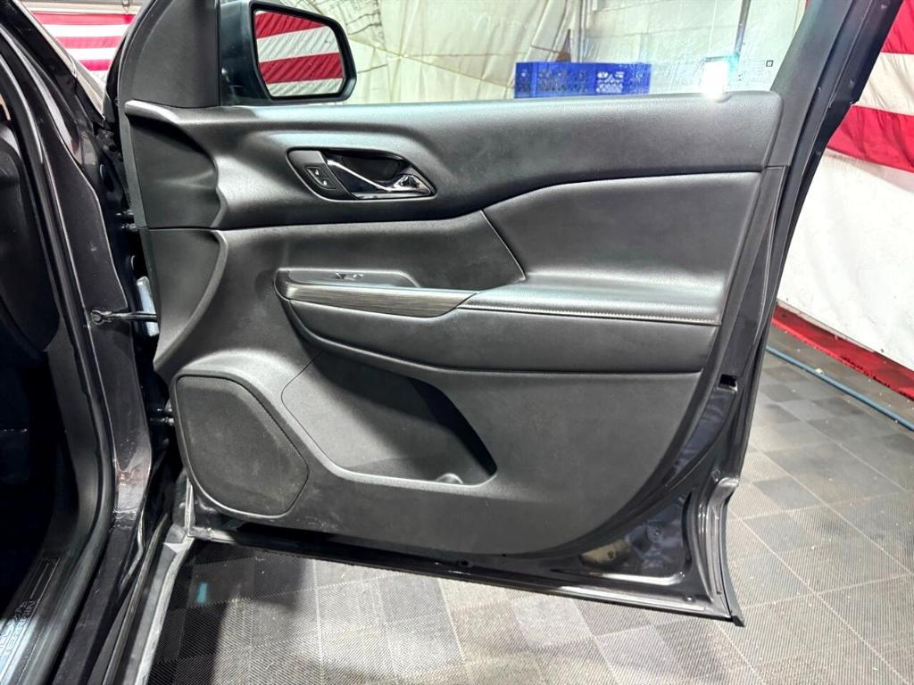 used 2017 GMC Acadia car