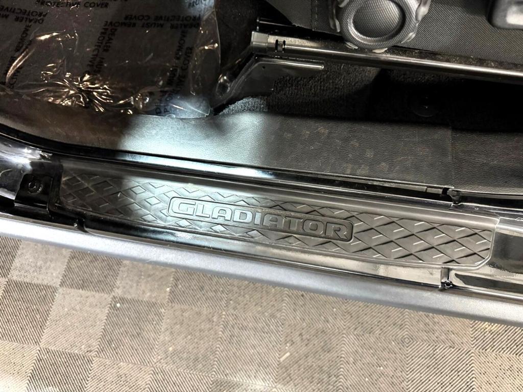 used 2021 Jeep Gladiator car, priced at $28,977