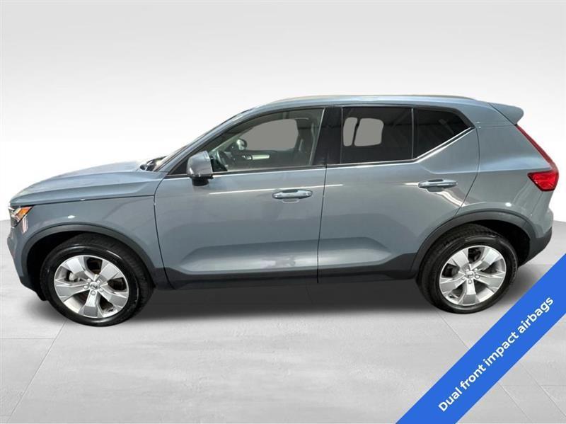 used 2022 Volvo XC40 car, priced at $22,577