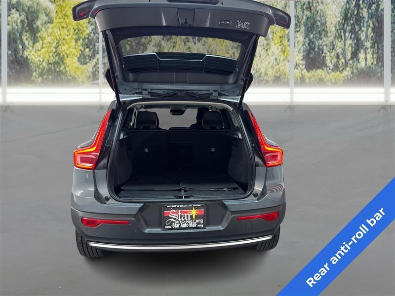 used 2022 Volvo XC40 car, priced at $22,577