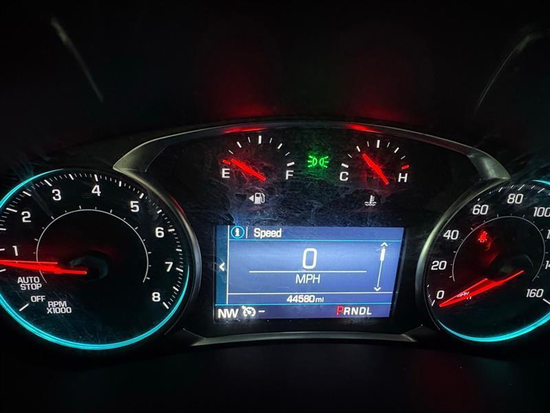 used 2024 Chevrolet Equinox car, priced at $21,977