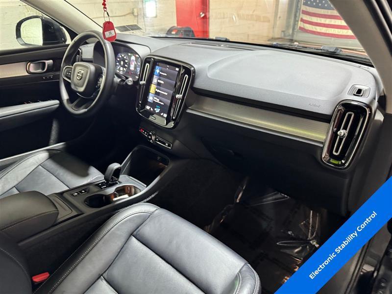 used 2022 Volvo XC40 car, priced at $16,777