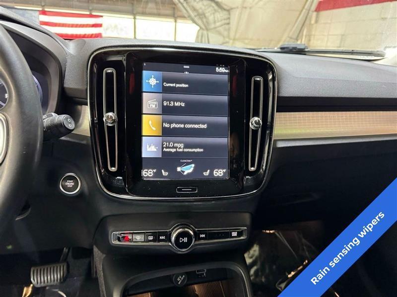used 2022 Volvo XC40 car, priced at $18,477
