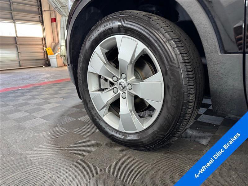 used 2022 Volvo XC40 car, priced at $16,777