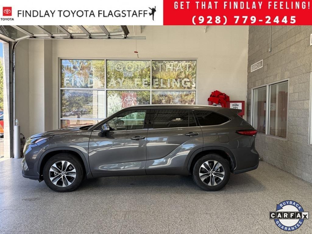 used 2022 Toyota Highlander car, priced at $30,648