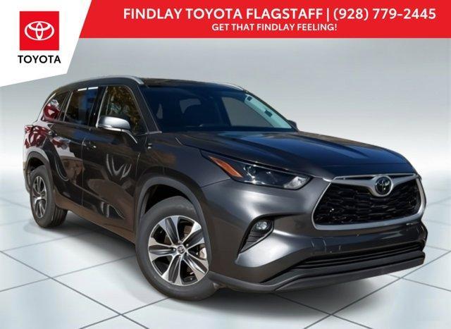 used 2022 Toyota Highlander car, priced at $30,489