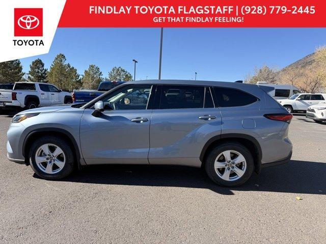 used 2022 Toyota Highlander car, priced at $27,089