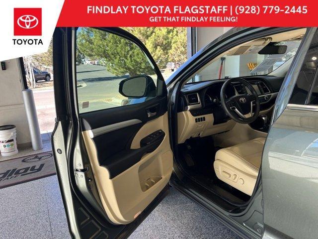 used 2019 Toyota Highlander car, priced at $28,148