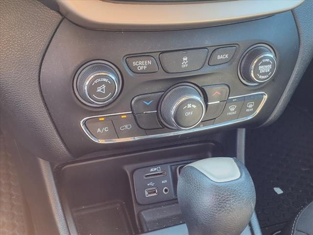 used 2016 Jeep Cherokee car, priced at $10,495