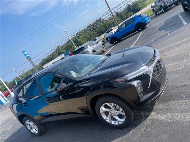 new 2025 Chevrolet Trax car, priced at $22,465