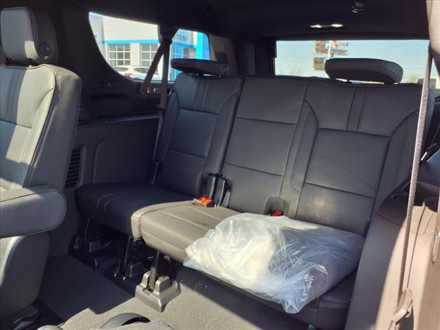 new 2025 Chevrolet Suburban car, priced at $74,620