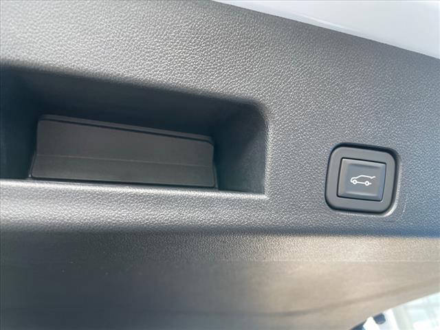 new 2026 Chevrolet Traverse car, priced at $55,990