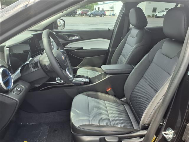 new 2025 Chevrolet Trax car, priced at $24,960