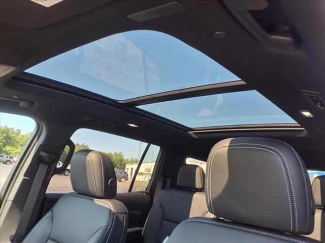 new 2025 Chevrolet Traverse car, priced at $44,049