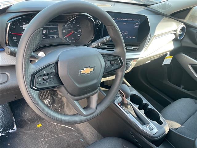 new 2025 Chevrolet Trax car, priced at $22,960