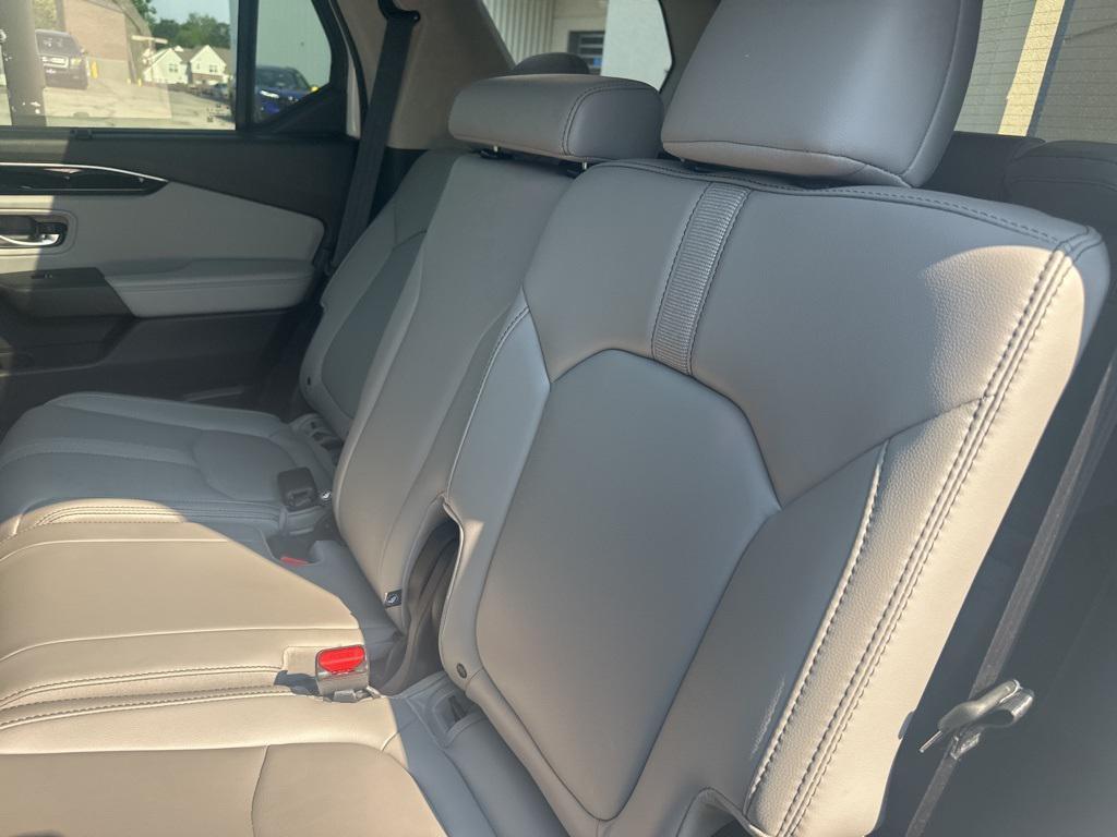 used 2024 Honda Pilot car, priced at $41,600