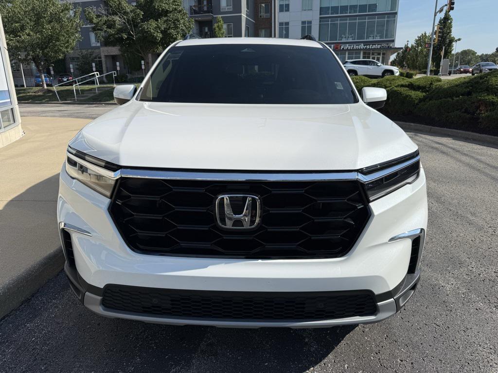 used 2024 Honda Pilot car, priced at $39,800