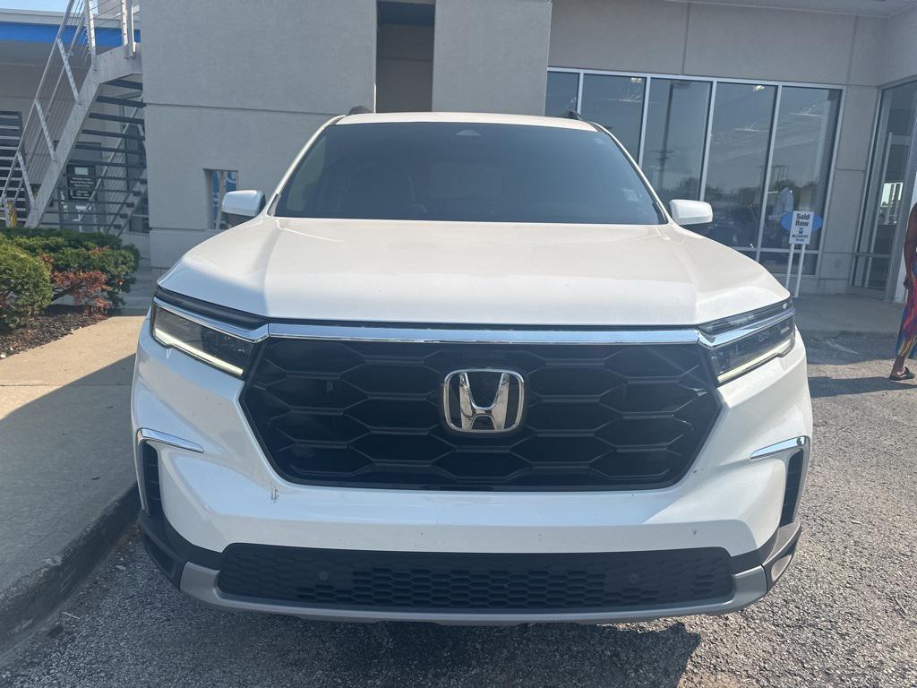 used 2024 Honda Pilot car, priced at $41,600