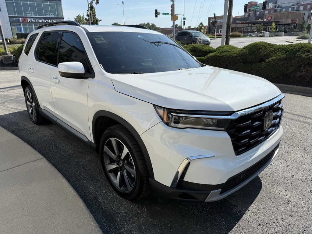 used 2024 Honda Pilot car, priced at $39,800