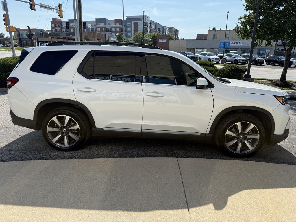 used 2024 Honda Pilot car, priced at $39,800