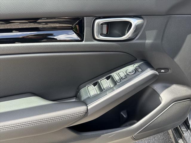 new 2025 Honda Civic Hybrid car, priced at $32,500