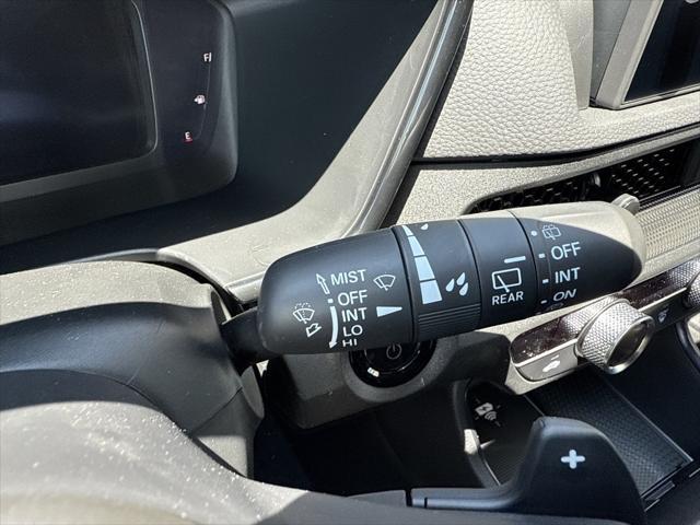 new 2026 Honda CR-V Hybrid car, priced at $40,620
