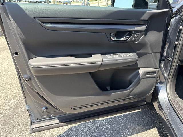 new 2026 Honda CR-V Hybrid car, priced at $40,620