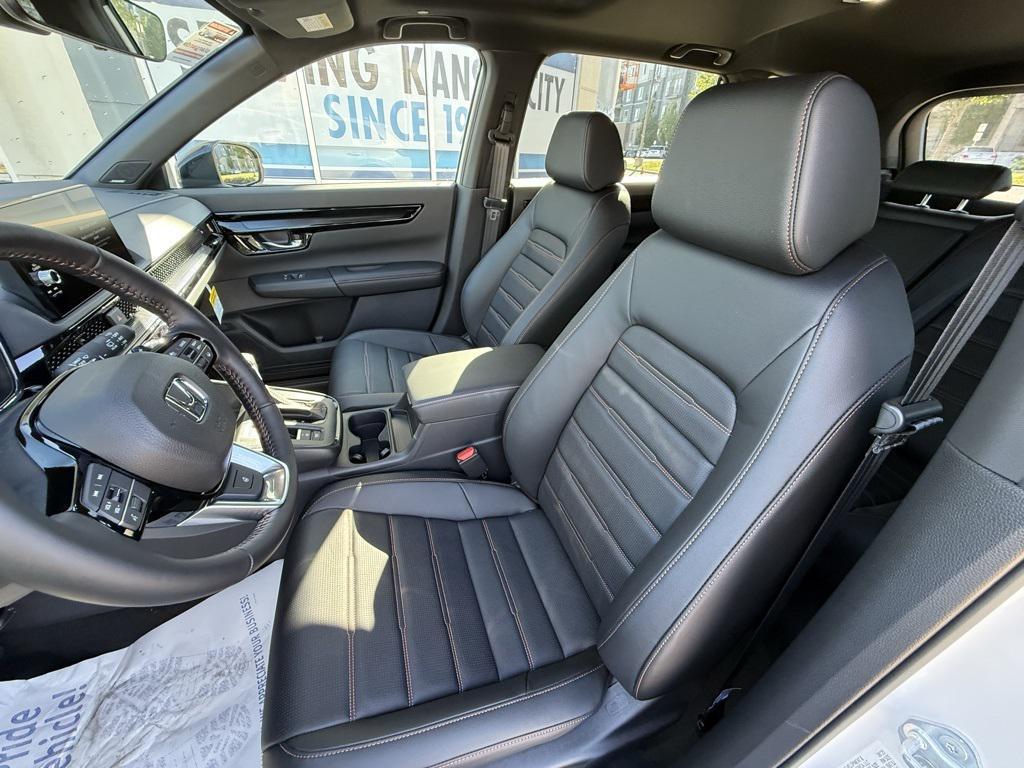 new 2026 Honda CR-V Hybrid car, priced at $44,155