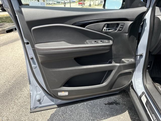 new 2025 Honda Ridgeline car, priced at $49,355
