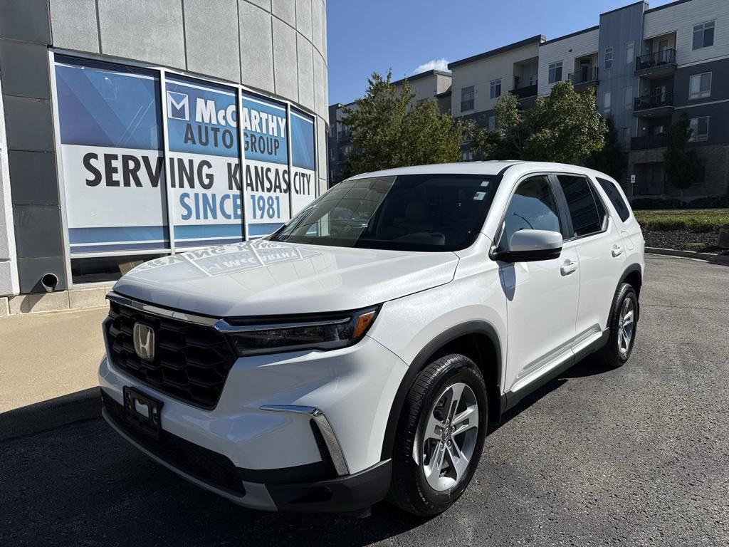 used 2025 Honda Pilot car, priced at $43,000