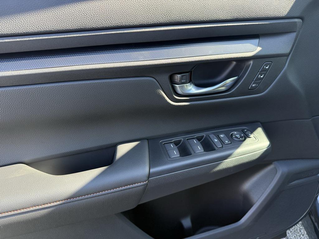 new 2026 Honda CR-V Hybrid car, priced at $41,675