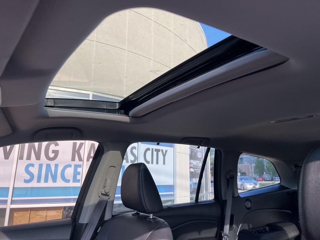 used 2022 Honda Pilot car, priced at $29,800
