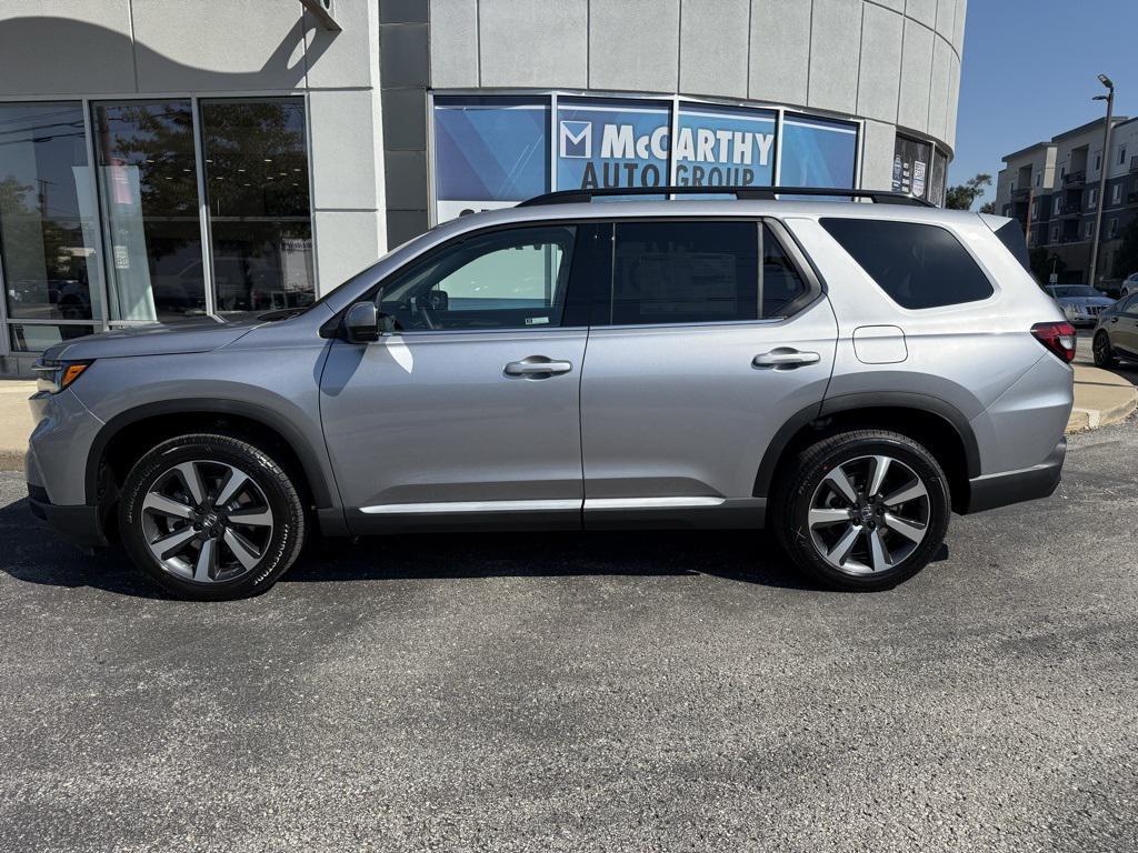 new 2025 Honda Pilot car, priced at $51,095