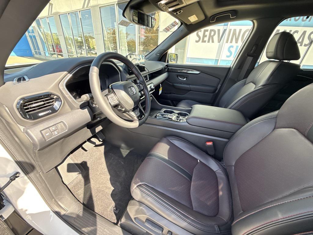new 2025 Honda Pilot car, priced at $56,530