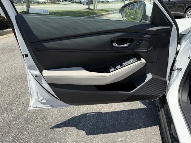 new 2025 Honda Accord Hybrid car, priced at $40,155
