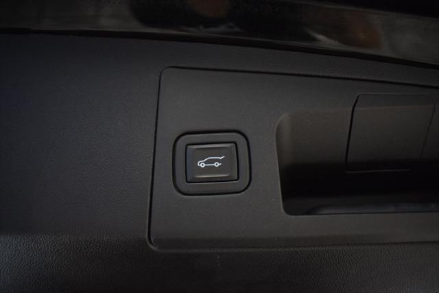 used 2022 Cadillac XT5 car, priced at $29,374