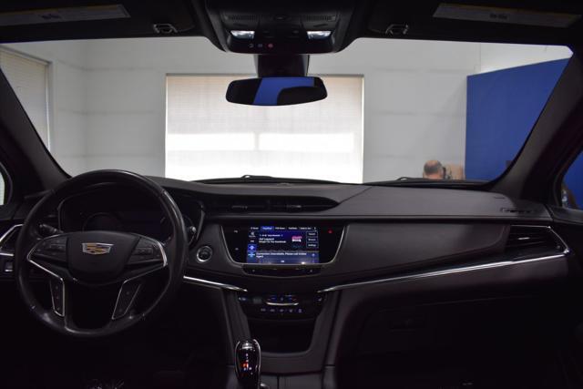 used 2022 Cadillac XT5 car, priced at $29,374