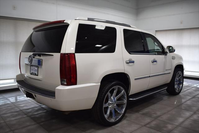 used 2007 Cadillac Escalade car, priced at $12,412