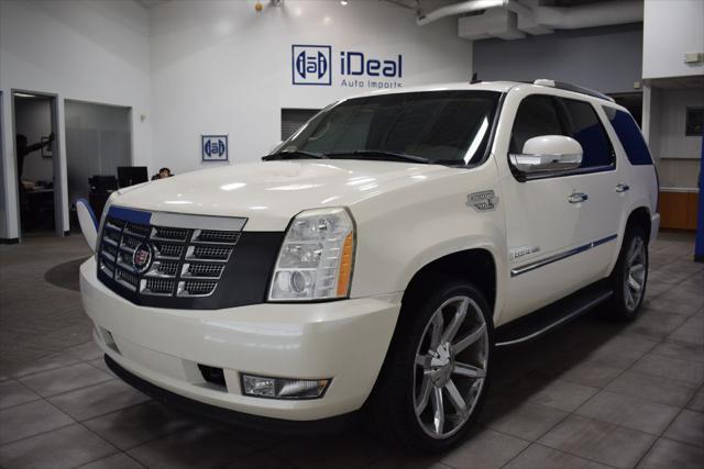 used 2007 Cadillac Escalade car, priced at $12,412