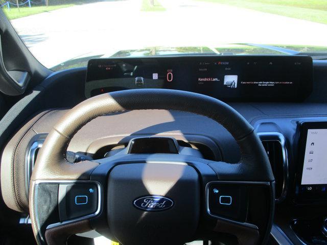 new 2025 Ford Expedition car, priced at $86,755