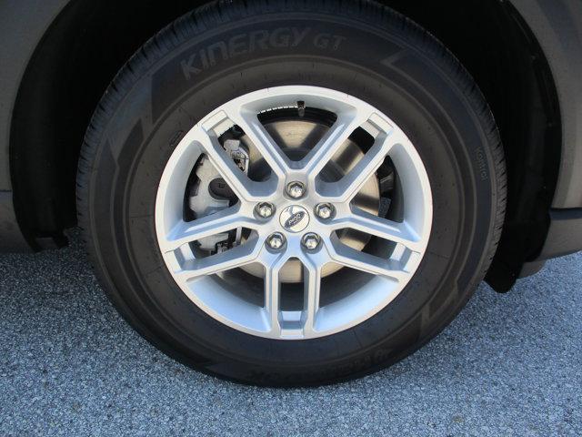 new 2025 Ford Explorer car, priced at $45,720