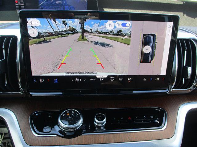 new 2025 Ford Expedition car, priced at $87,165